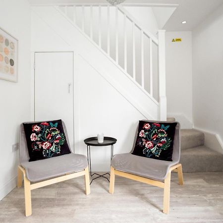 Pass The Keys Spacious And Very Modern Family Home, Central Windsor Dış mekan fotoğraf